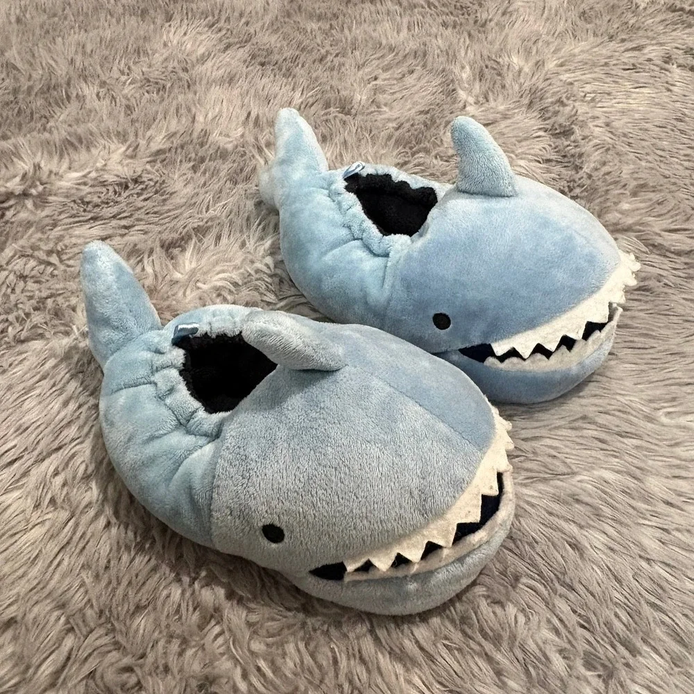 Old Navy Shark Slippers Light Blue House‎ Shoes Toddler 7/8c Unisex